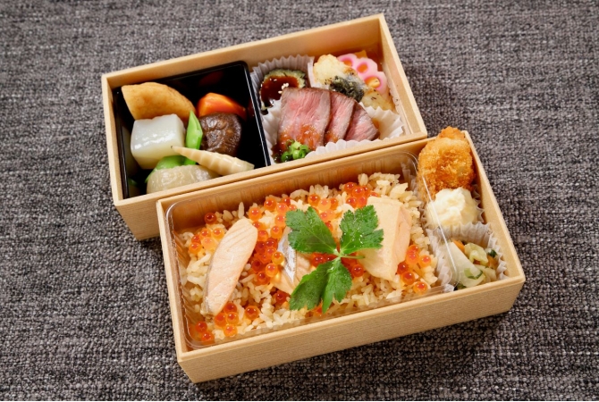 はらこ飯と和牛ステーキ(二段重)の画像1