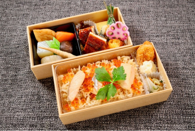 はらこ飯と鰻蒲焼き(二段重)の画像1