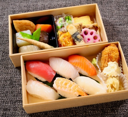 【New】玉手箱（にぎり弁当　上）二段重(５個以上注文可能)