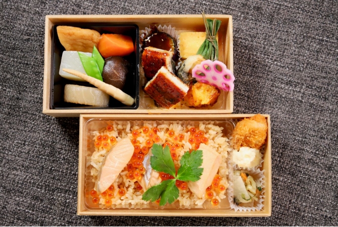 はらこ飯と鰻蒲焼き(二段重)の画像2